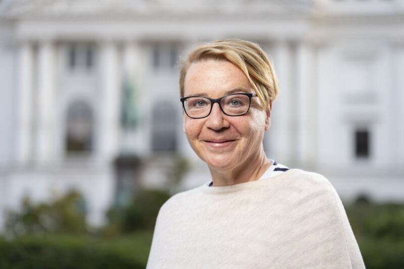 Yohana Hirschfeld
