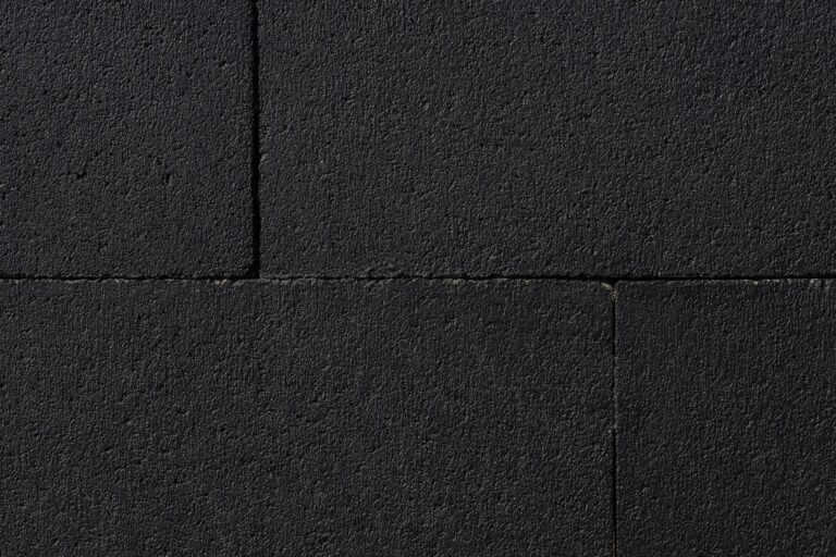 Platz der Republik: „Black Form“ – das ungesehene Mahnmal von Sol LeWitt